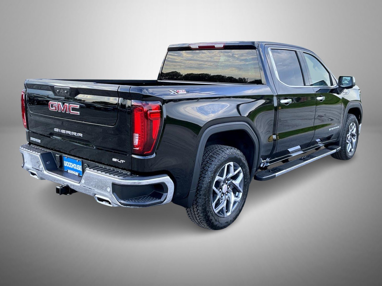 2026 GMC Sierra 1500 SLT - Photo 5