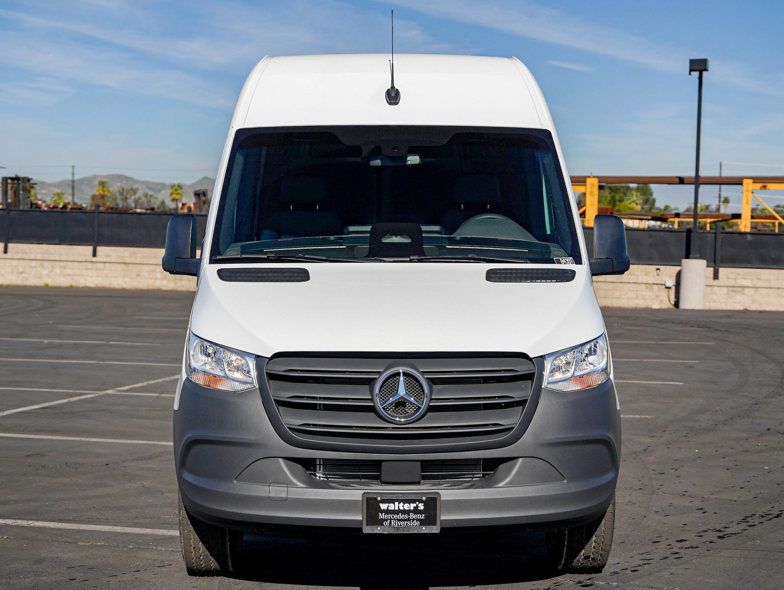New 2026 Arctic+White Mercedes-Benz 2500 High Roof I4 Diesel 170 RWD image 2