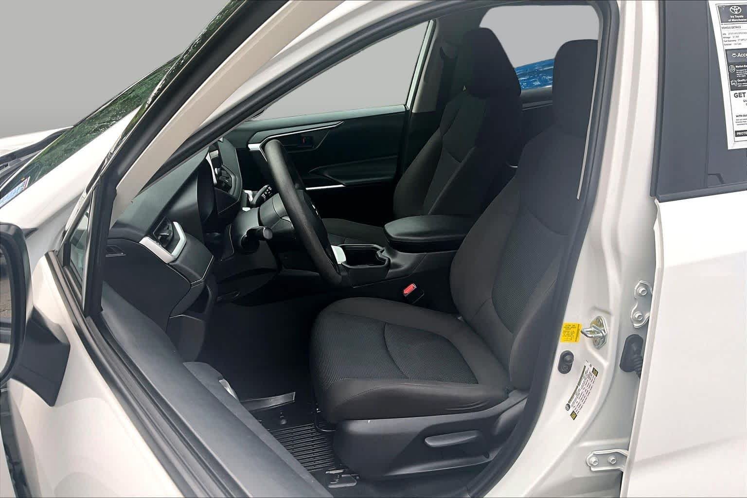 Used 2023 Ice Cap Toyota LE image 9
