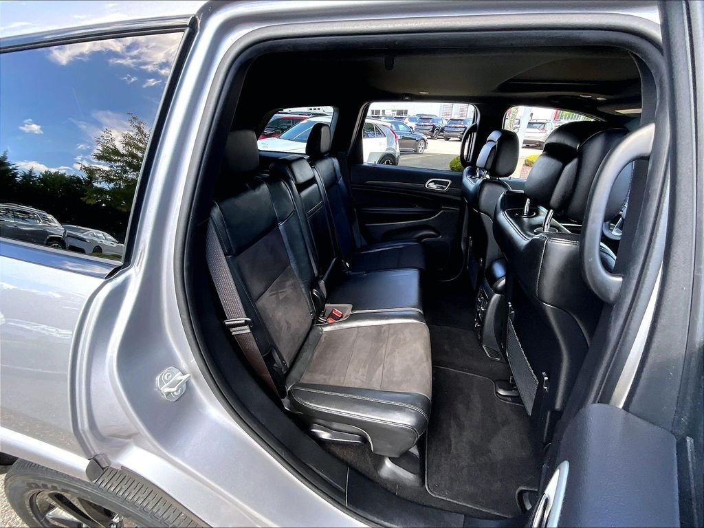 Used 2021 Silver Jeep Laredo X image 16