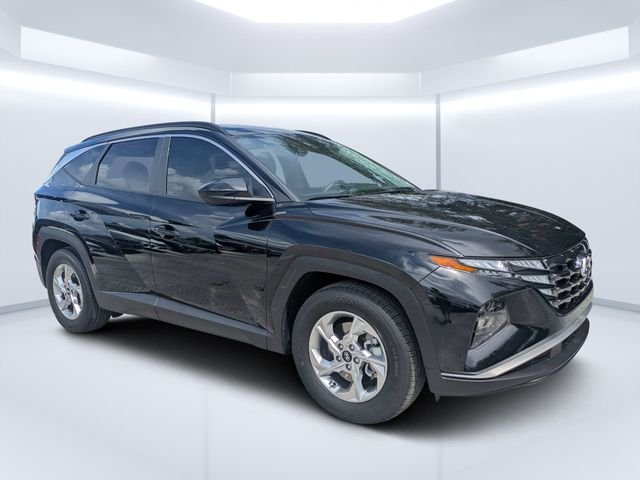 Used 2024 Black Hyundai SEL image 1