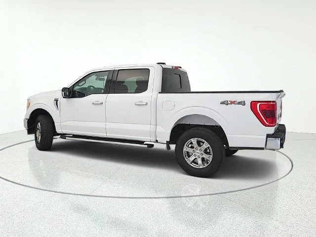 Certified Used 2023 Oxford White Ford XLT image 3