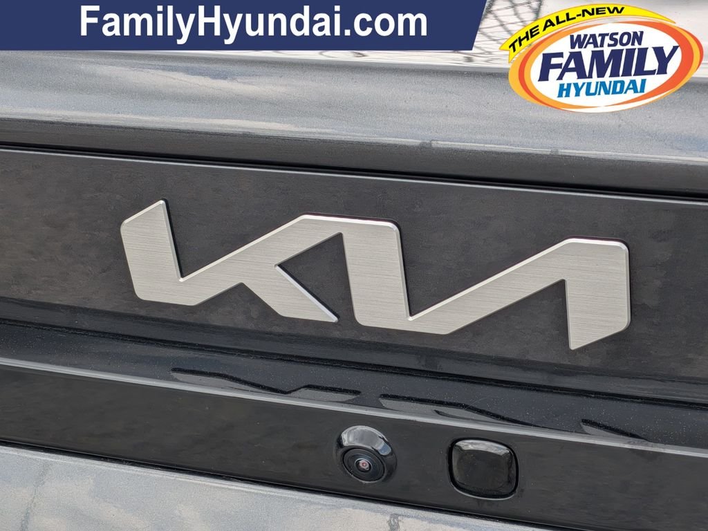 Used 2025 Gray Kia LXS image 25