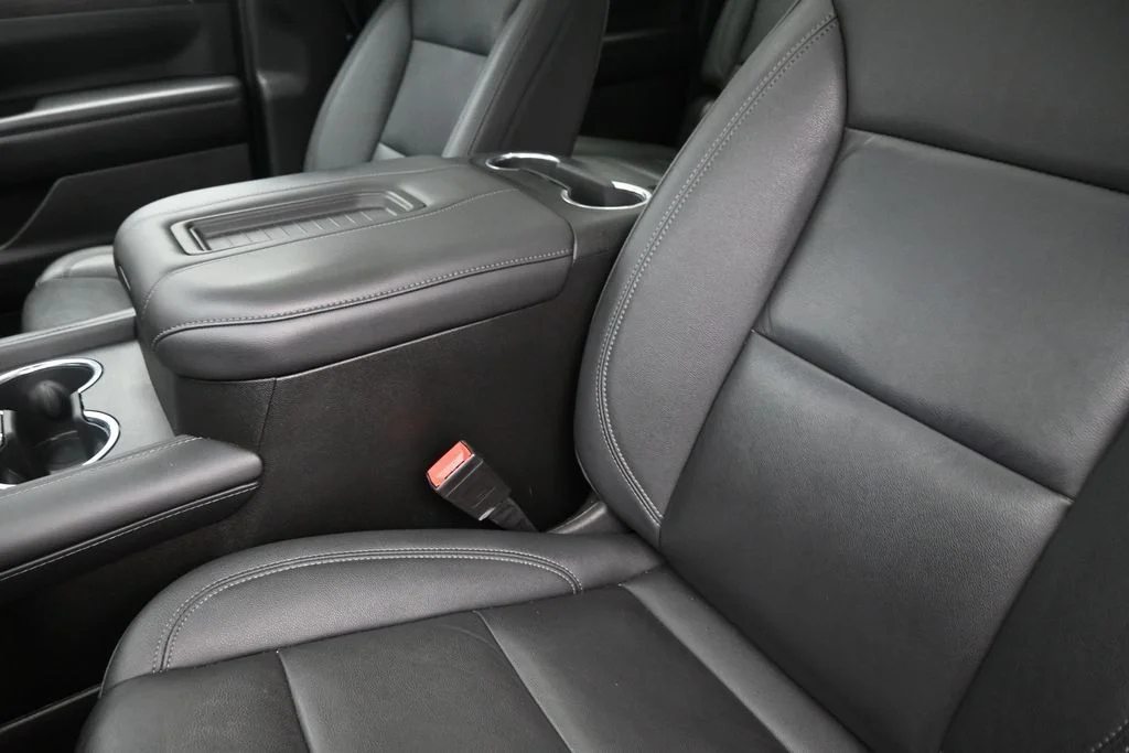 Used 2022 Gray Chevrolet Z71 image 11
