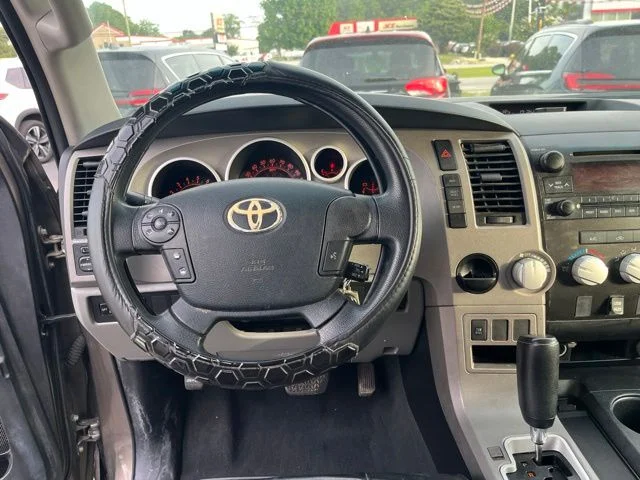 Used 2013 Brown Toyota Grade image 16