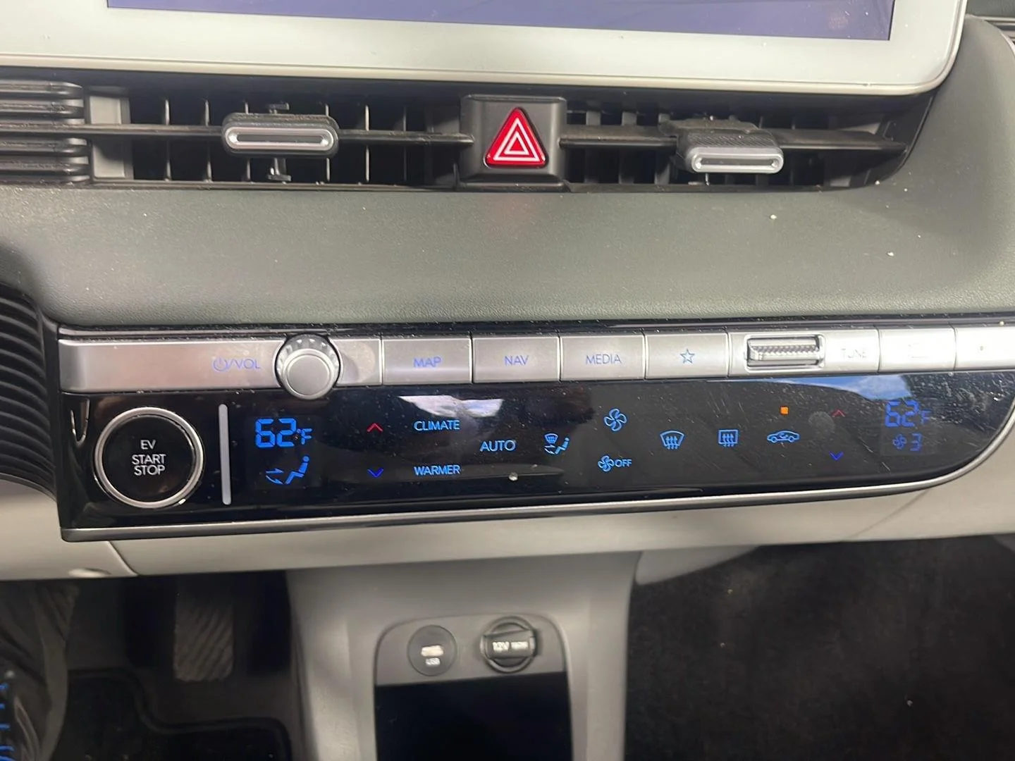 Used 2023 Digital Teal Hyundai SEL image 35