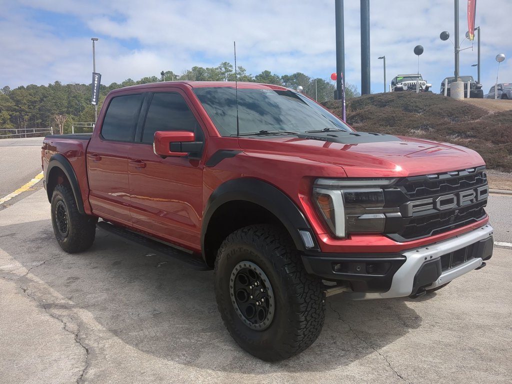 Used 2025  Ford Raptor image 3