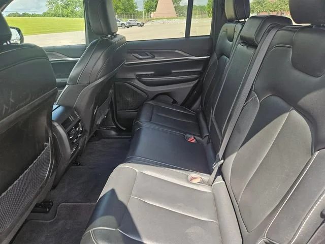 Used 2024 Silver Jeep Limited image 25
