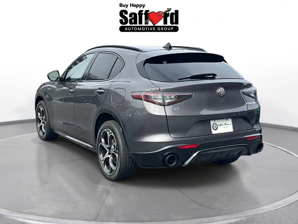 New 2026 Vesuvio Gray Metallic Exterior Paint Alfa Romeo Base image 6