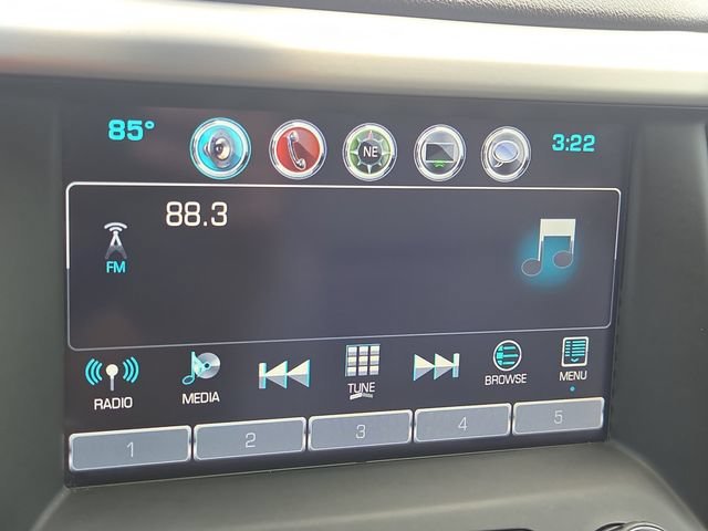 Used 2017 WHITE FROST TRICOAT GMC SLT image 25