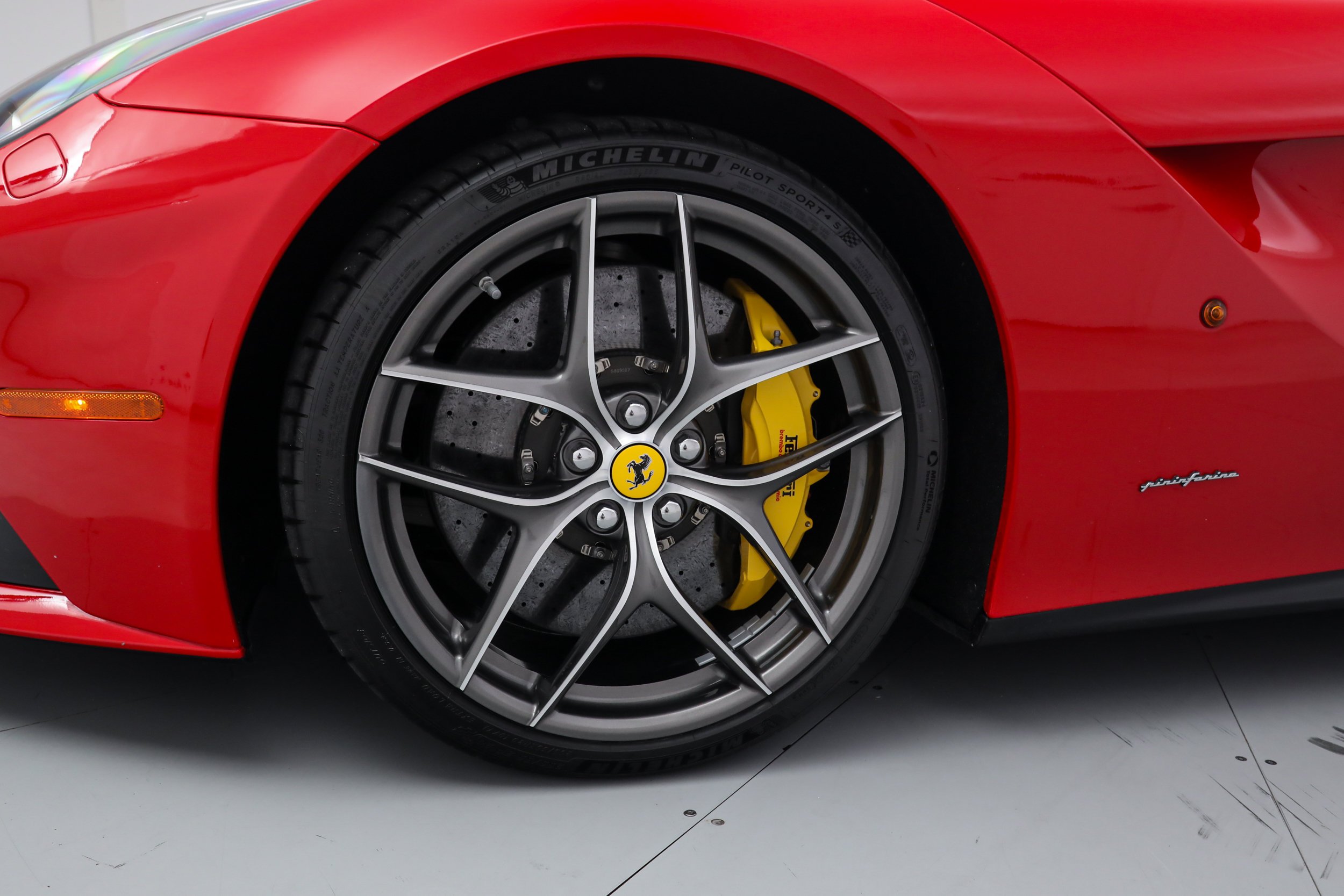 Used 2014 Red Ferrari  image 14