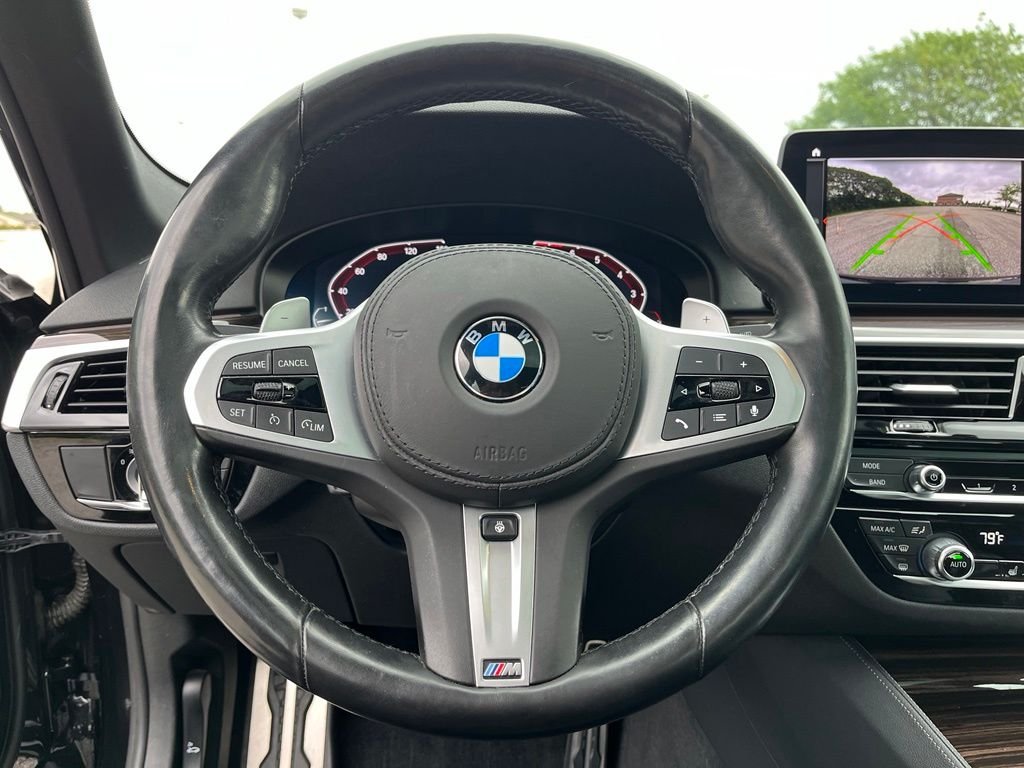Used 2022 Black Sapphire Metallic BMW 540i xDrive image 30