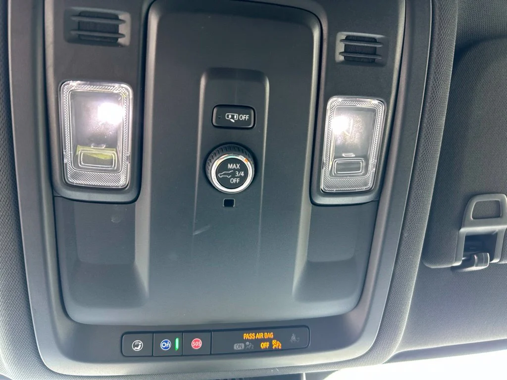 Used 2025 Black Chevrolet LT image 25