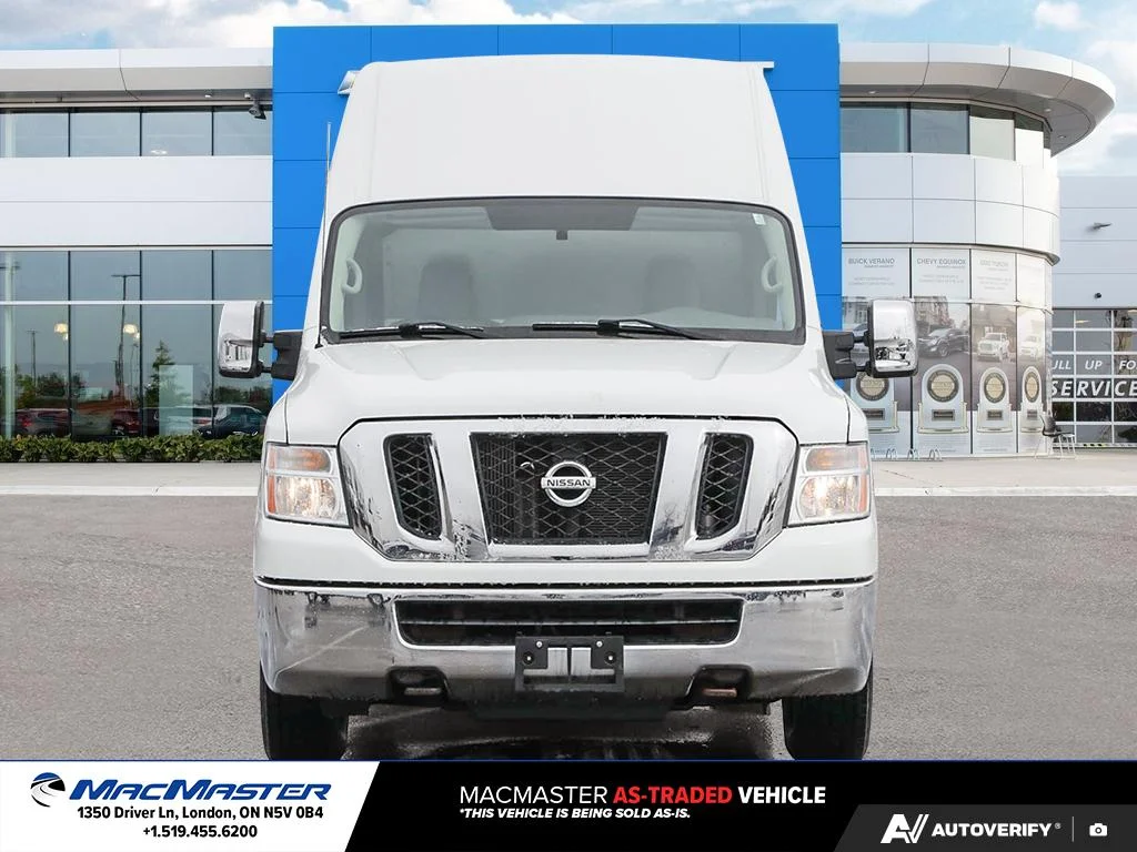 Used 2017  Nissan  image 8