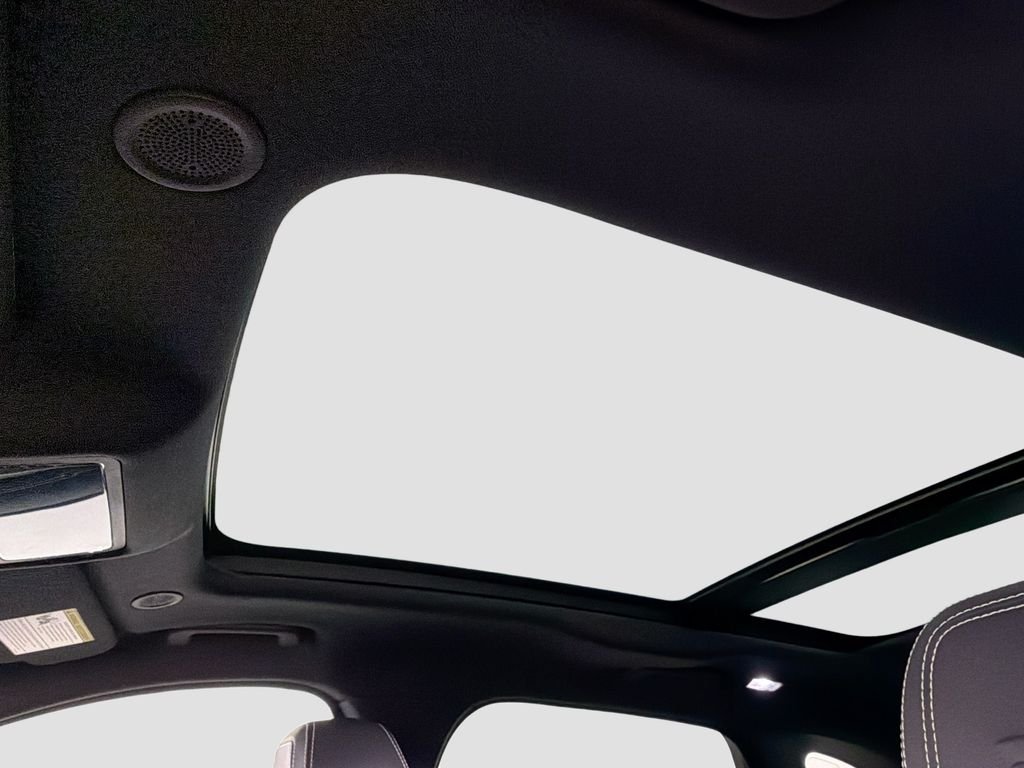 2026 Jaguar F-Pace R-Dynamic S - Photo 23
