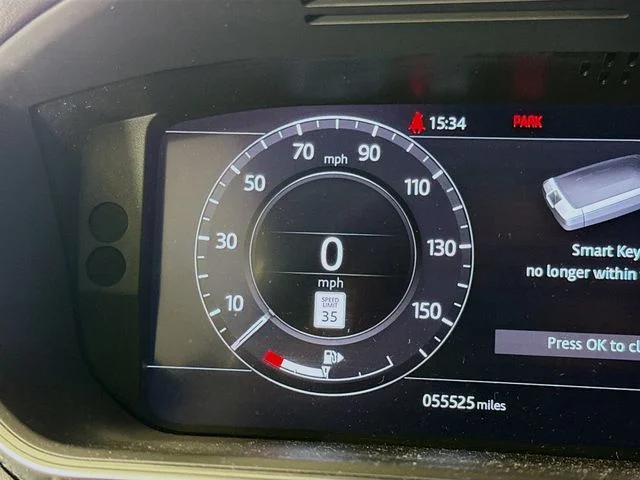 Used 2021 Silver Land Rover SE image 13