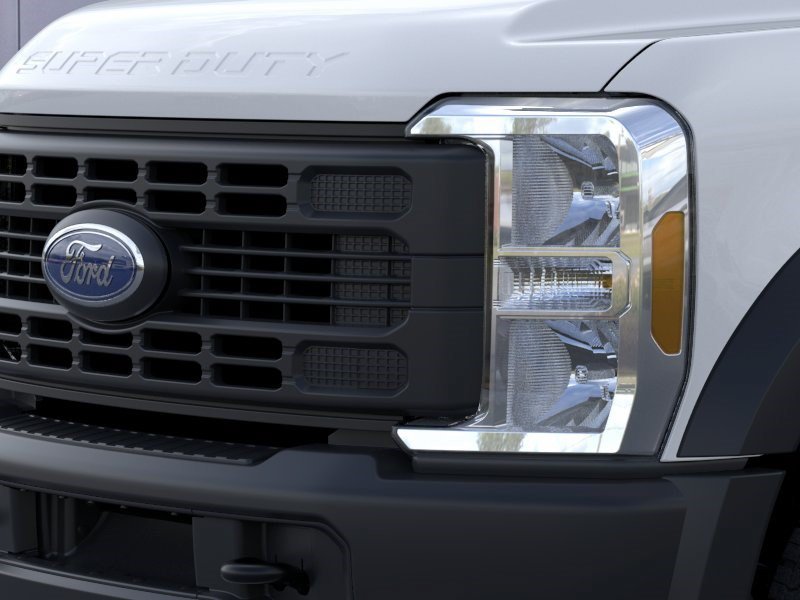 New 2026 Oxford White Ford XL image 18