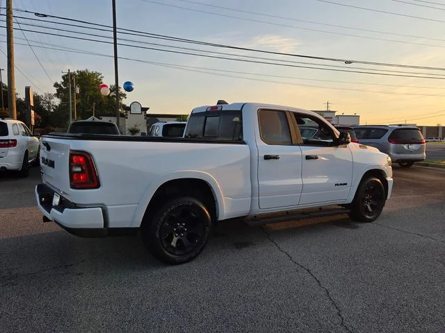 Used 2025 White Ram Big Horn/Lone Star image 13