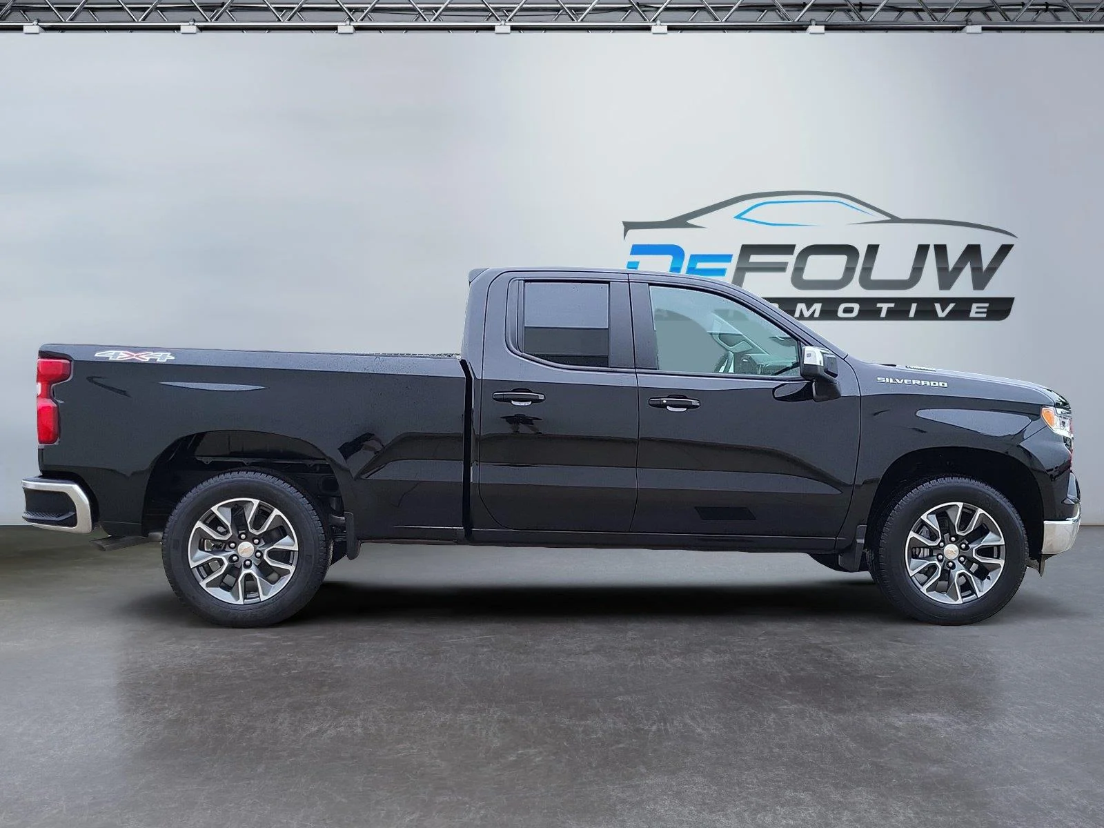 Used 2025 Black Chevrolet LT image 2