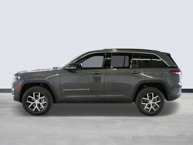 Certified Used 2025 Metallic Jeep Limited image 2