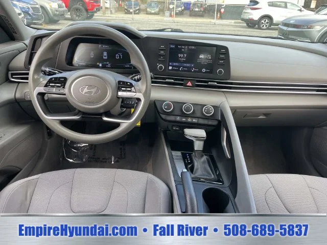 Used 2024 Red Hyundai SE image 13