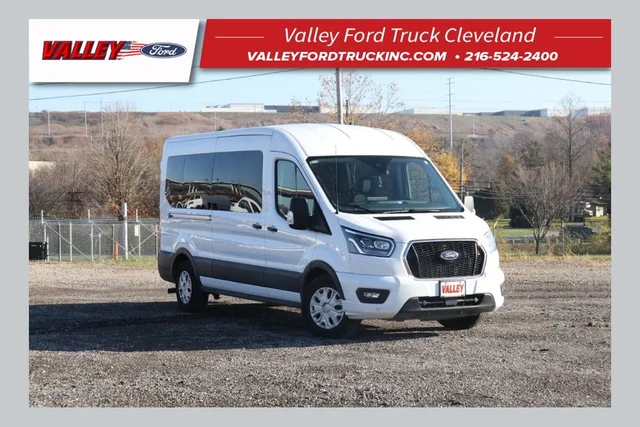 2023 Ford Transit-350 15 pass 