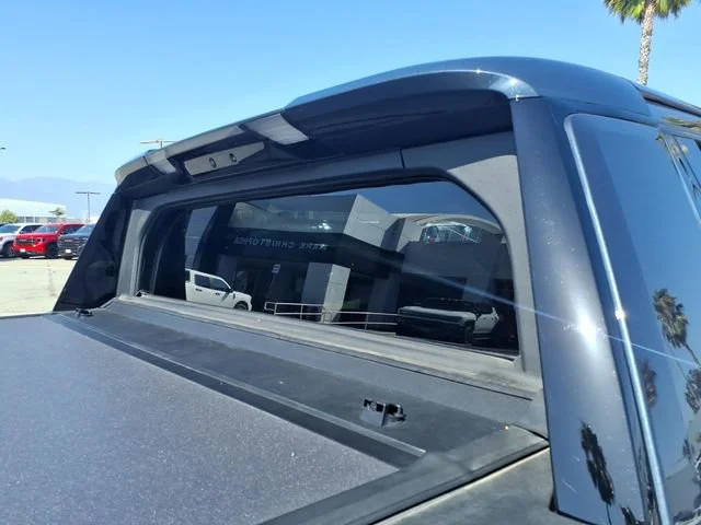 Used 2025 Deep Ocean Metallic GMC Extended Range Denali image 6