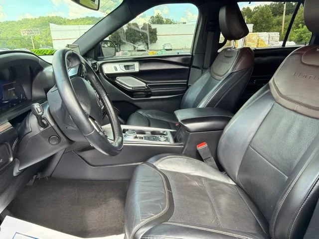 Used 2022 Silver Ford Platinum image 30