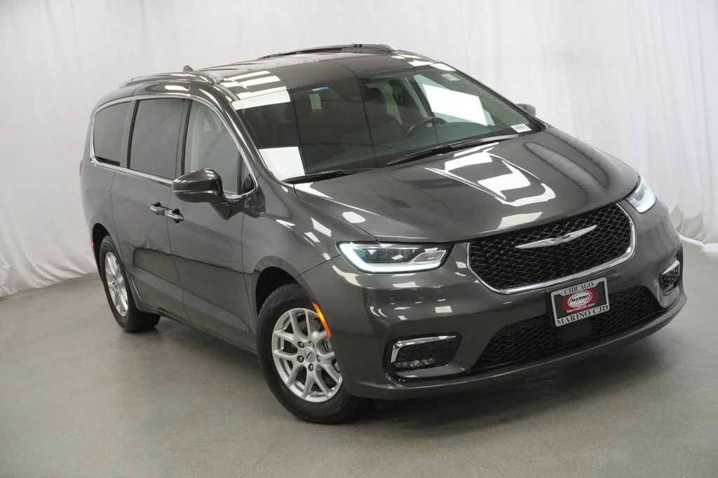 Certified Used 2021 Gray Chrysler Touring L image 9