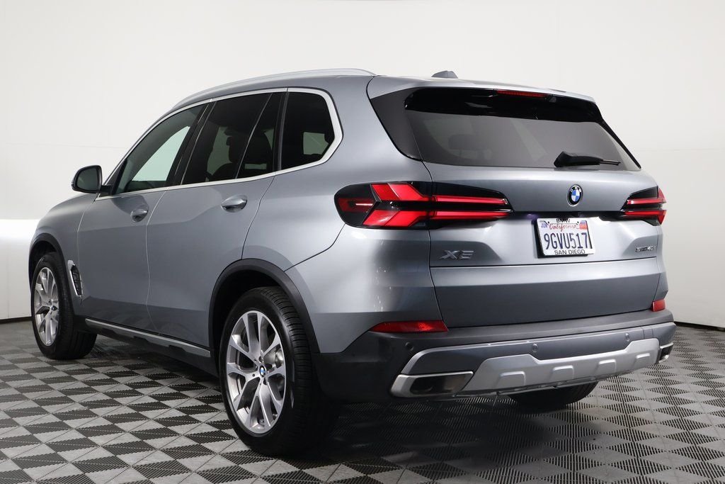 Used 2024 Skyscraper Grey Metallic BMW sDrive40i image 6