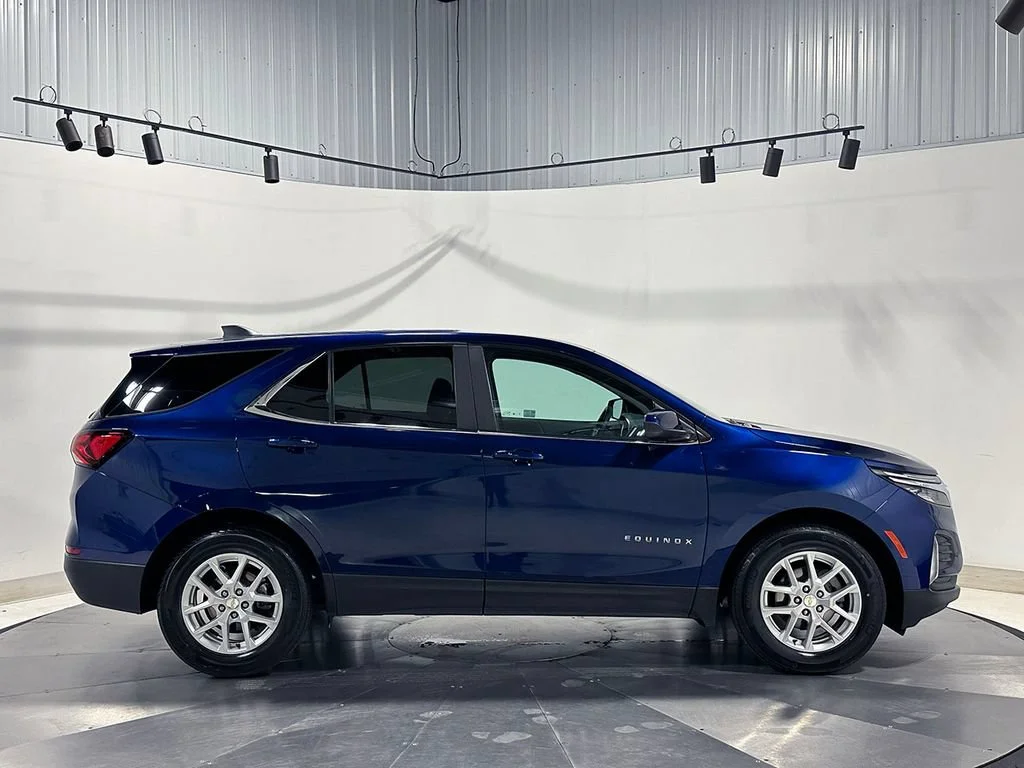 Used 2023 BLUE GLOW METALLIC Chevrolet LT image 10