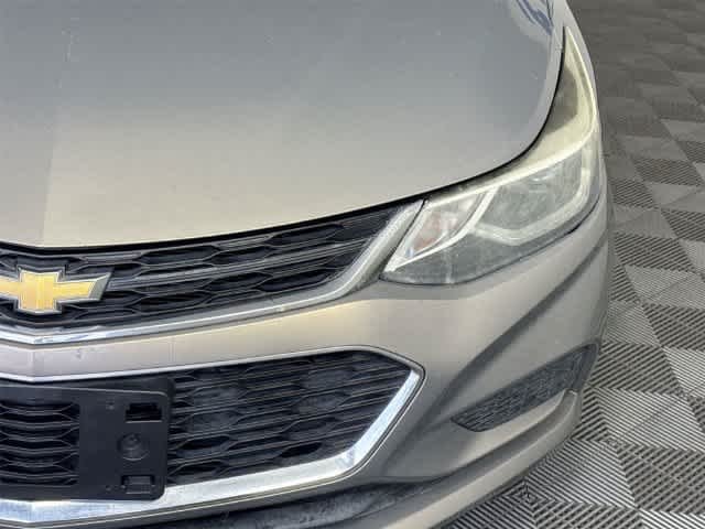 Used 2017 PEPPERDUST METALLIC Chevrolet LT image 9