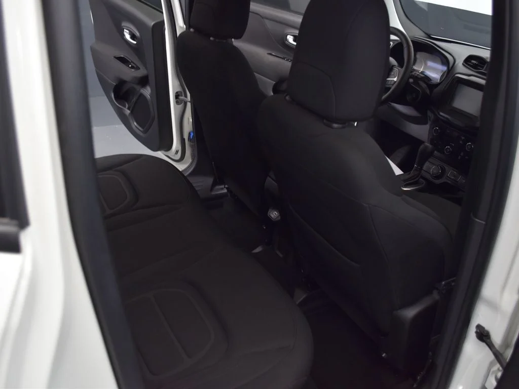 Certified Used 2021 White Jeep Latitude image 23
