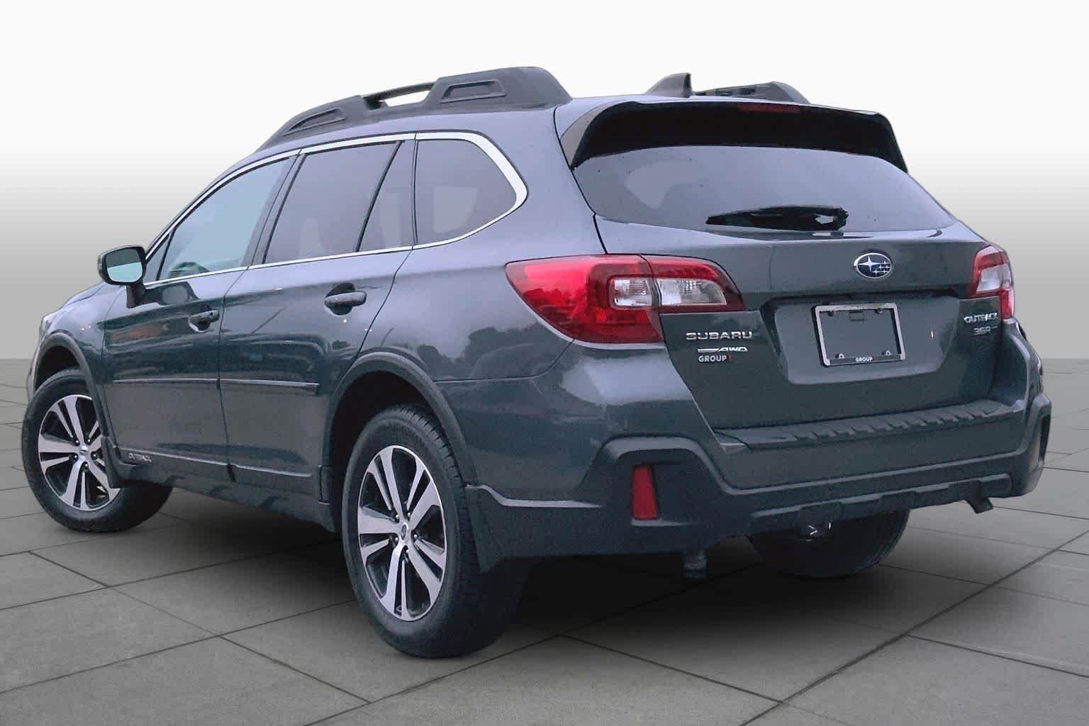 Used 2018 Magnetite Gray Metallic Subaru Limited image 12