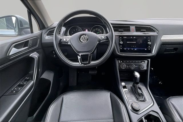 Used 2021 Silver Volkswagen 2.0T SEL image 5