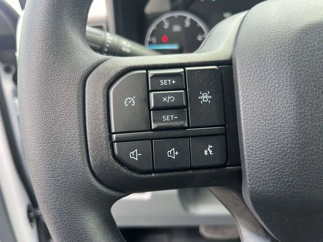 New 2026 Oxford White Ford XL image 15