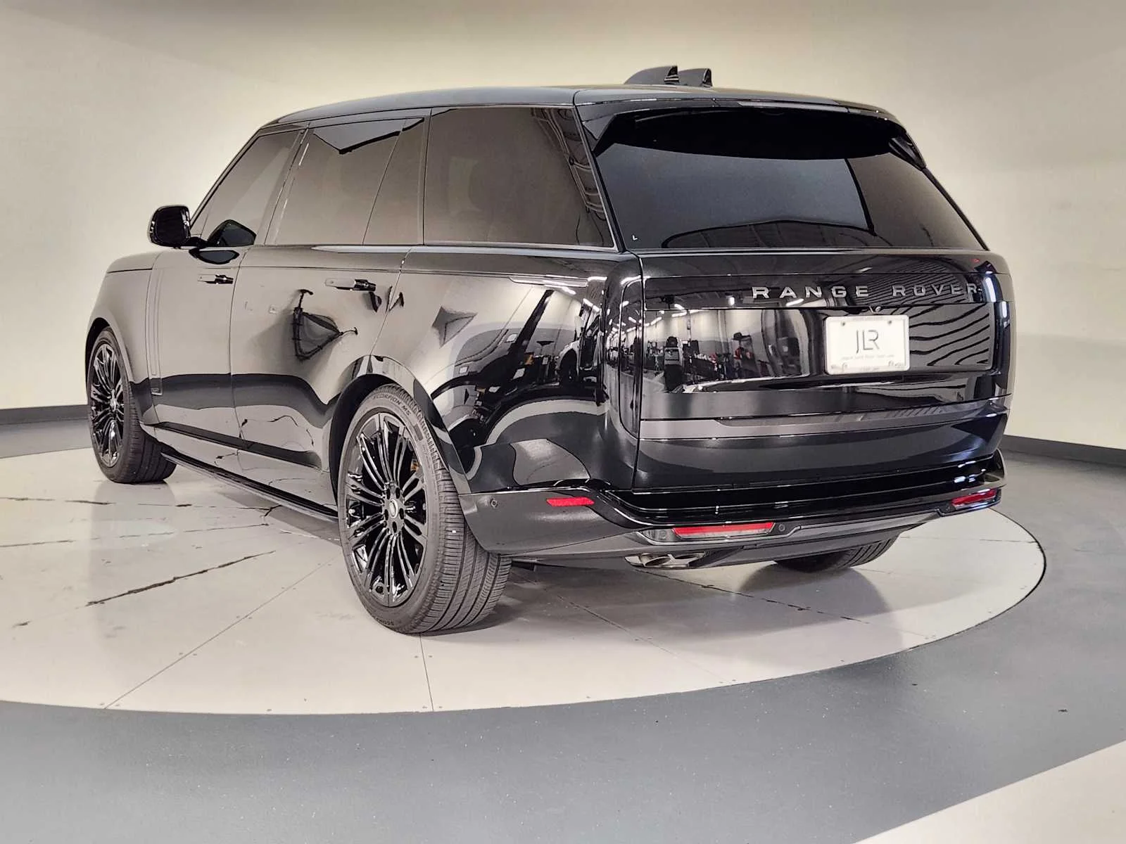 Used 2025 Santorini Black Metallic Land Rover Autobiography image 12