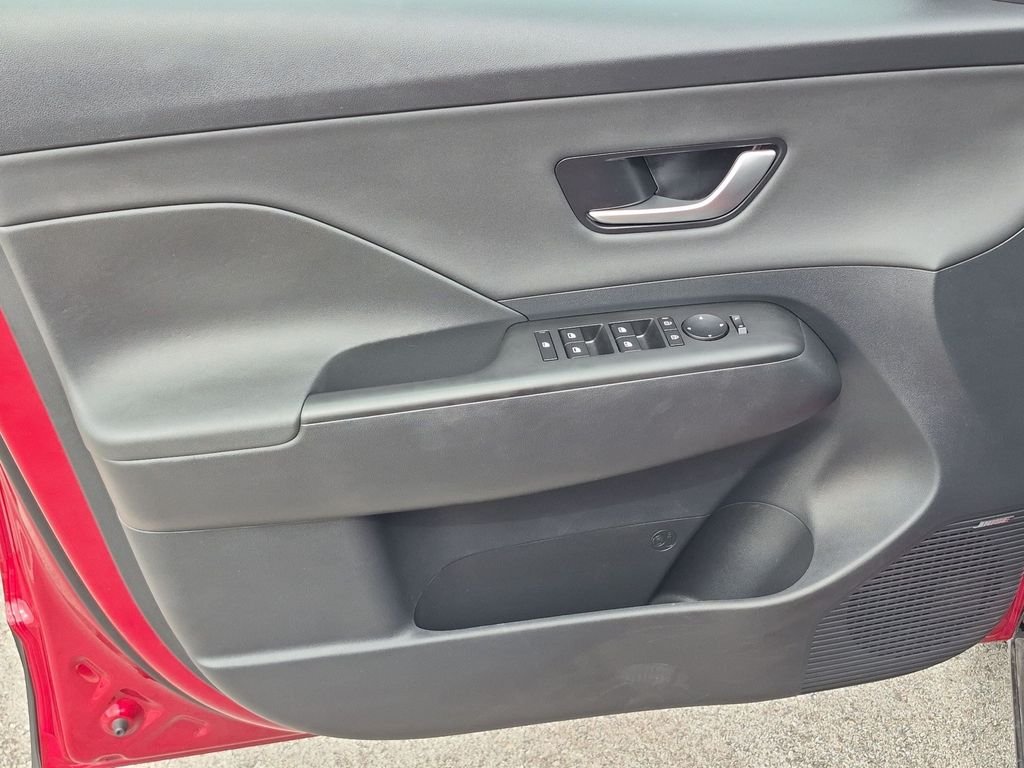 2024 Hyundai Kona Limited - Photo 12