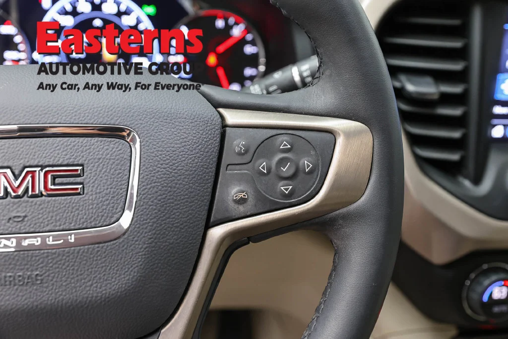 Used 2023 White GMC Denali image 17
