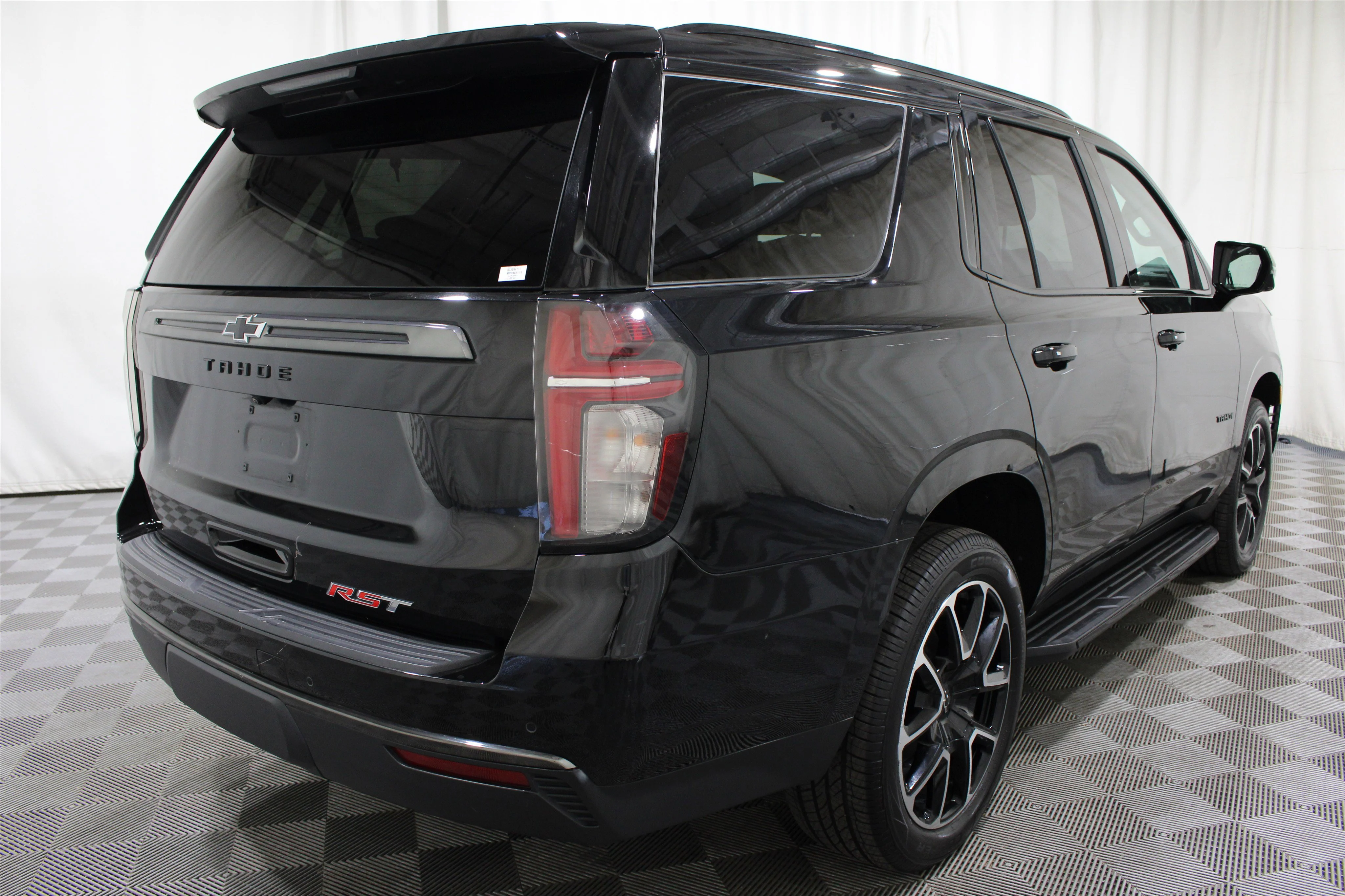 2021 Chevrolet Tahoe RST - Photo 32