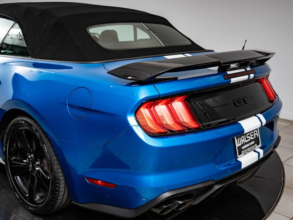 Used 2021 Velocity Blue Metallic Ford GT Premium image 19