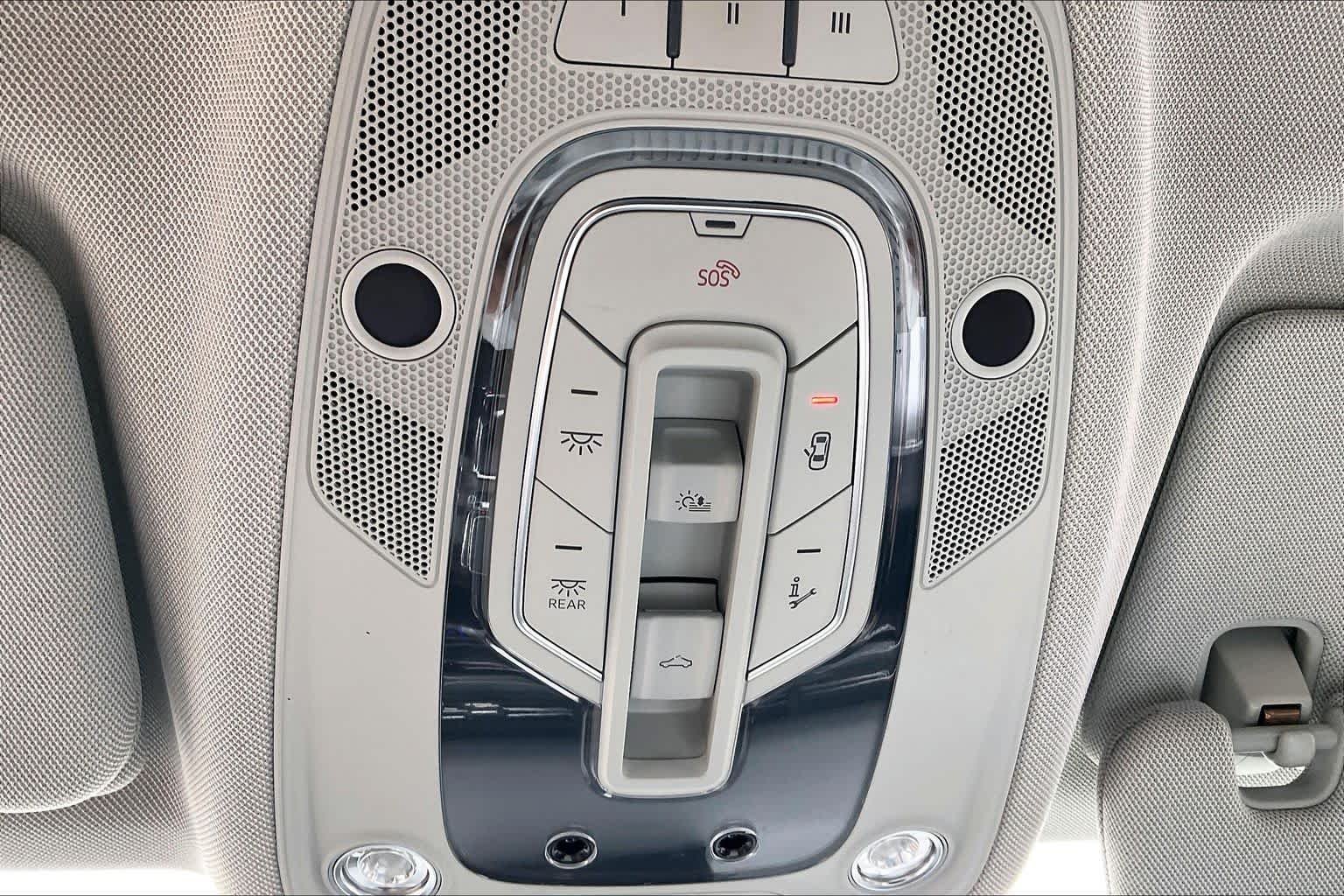 Used 2018 Florett Silver Metallic Audi Prestige image 32