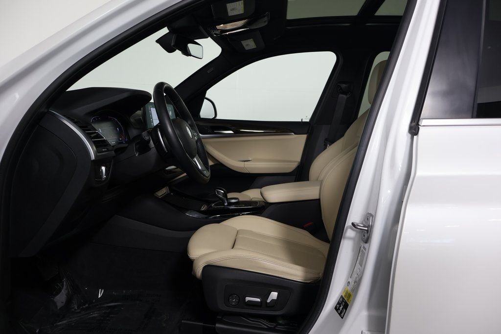 Used 2023 Mineral White Metallic BMW xDrive30i image 9