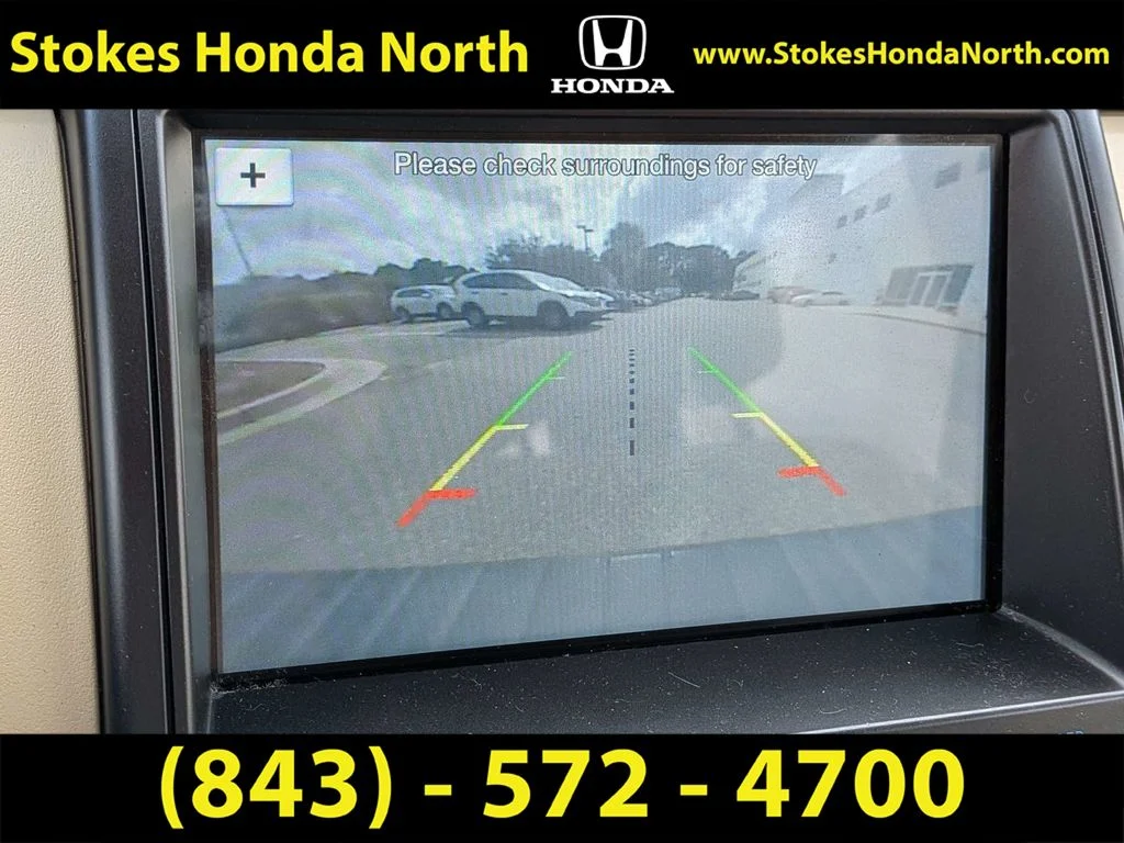 Used 2017 Gray Ford Limited image 25