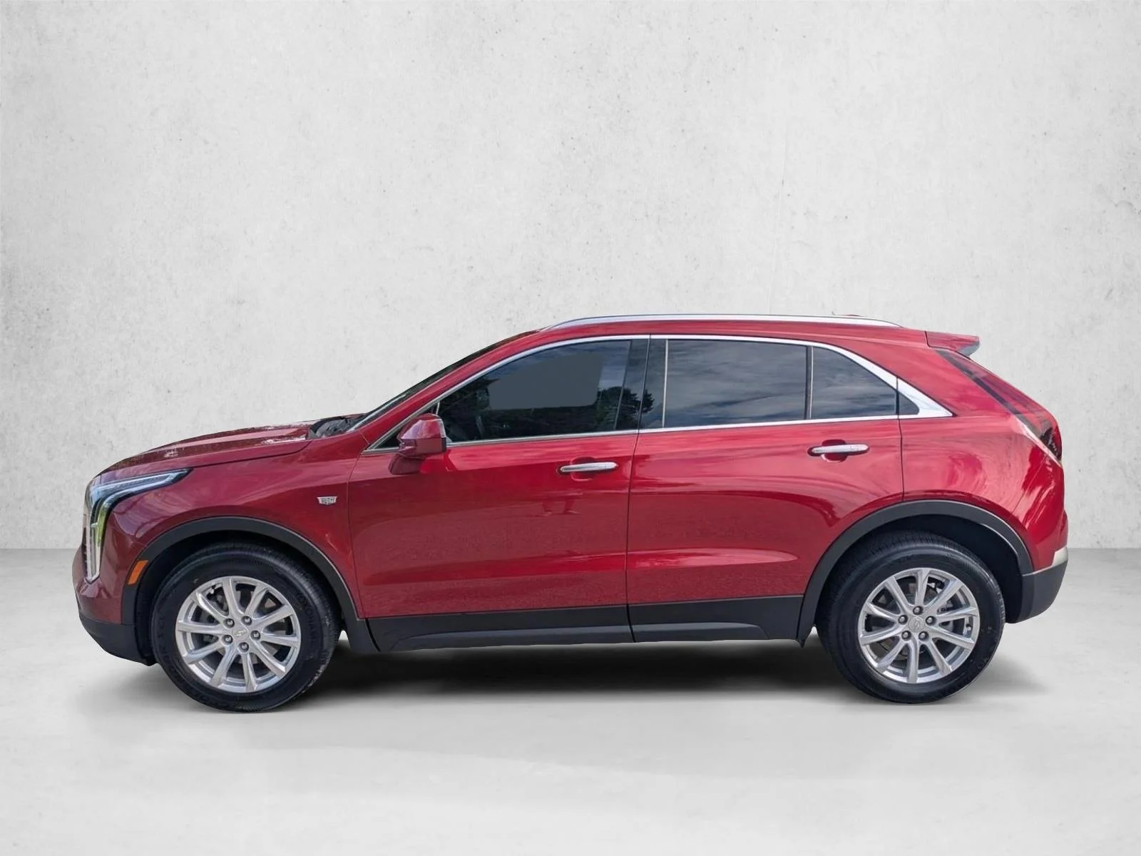 Used 2022 Infrared Tintcoat Cadillac FWD Luxury image 9