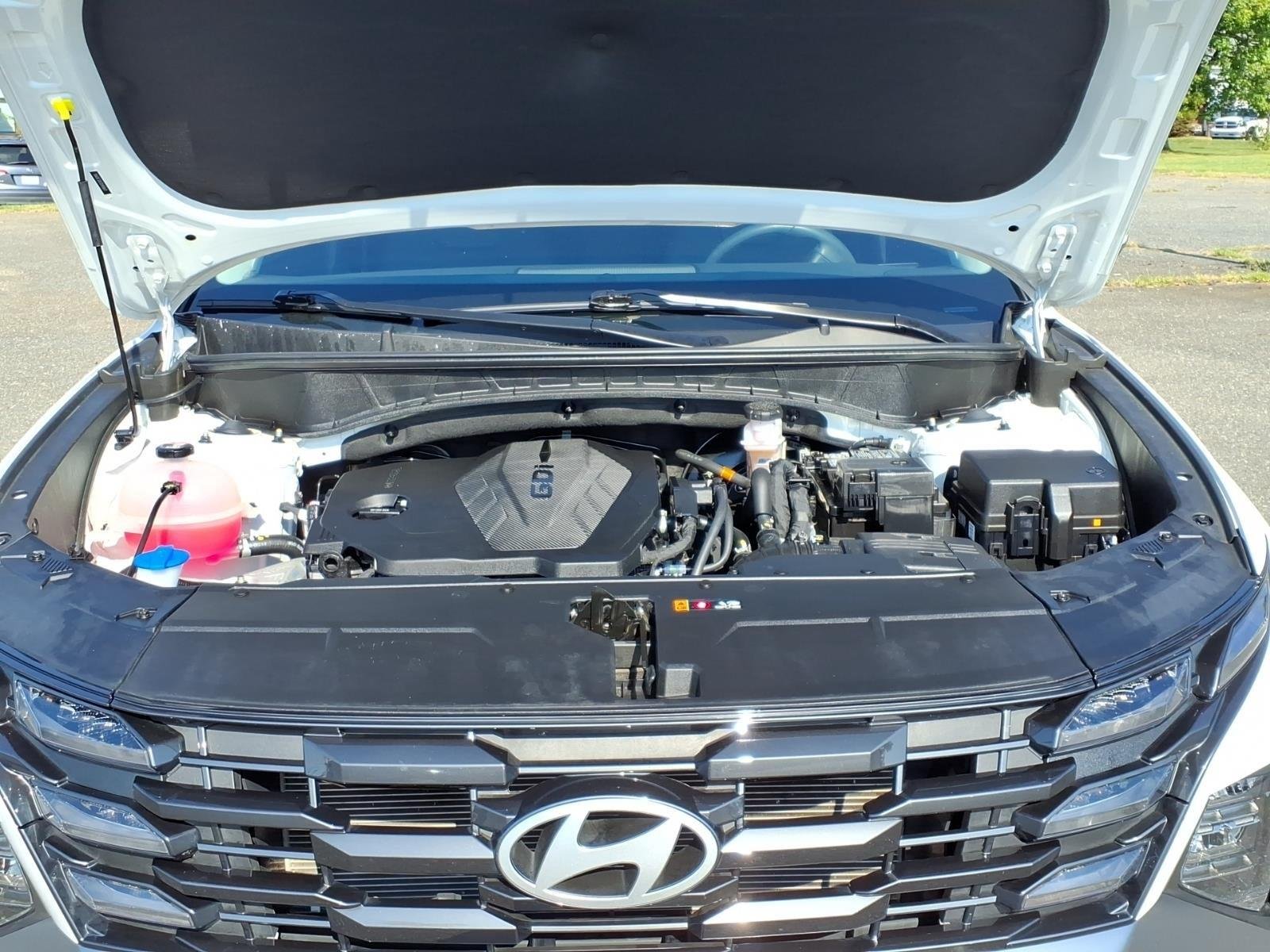 Used 2025 Serenity White Pearl Hyundai SEL Convenience image 31