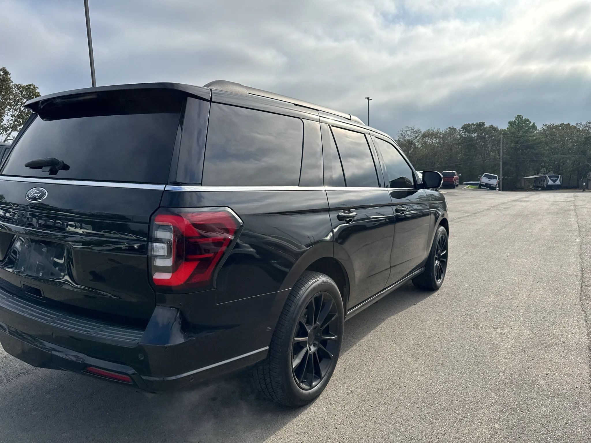 Used 2022 Agate Black Metallic Ford Limited image 6
