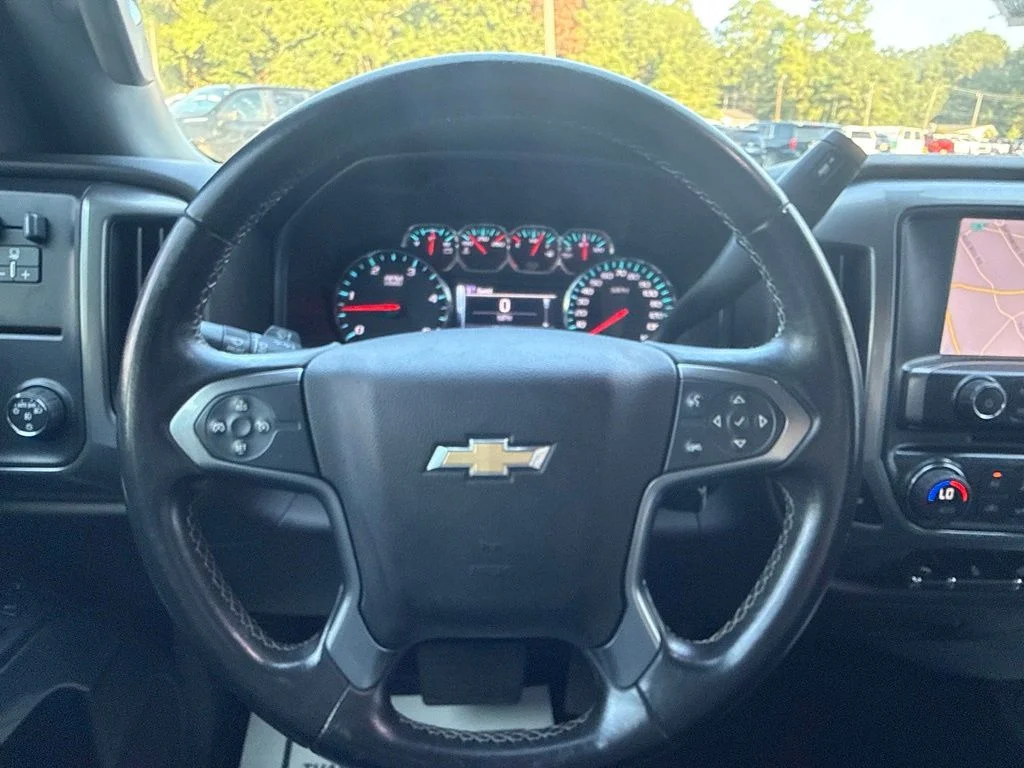 Used 2015 Silver Chevrolet LT image 26