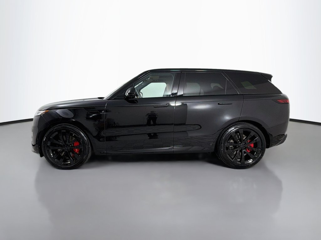 Used 2026 Black Land Rover Dynamic SE image 8