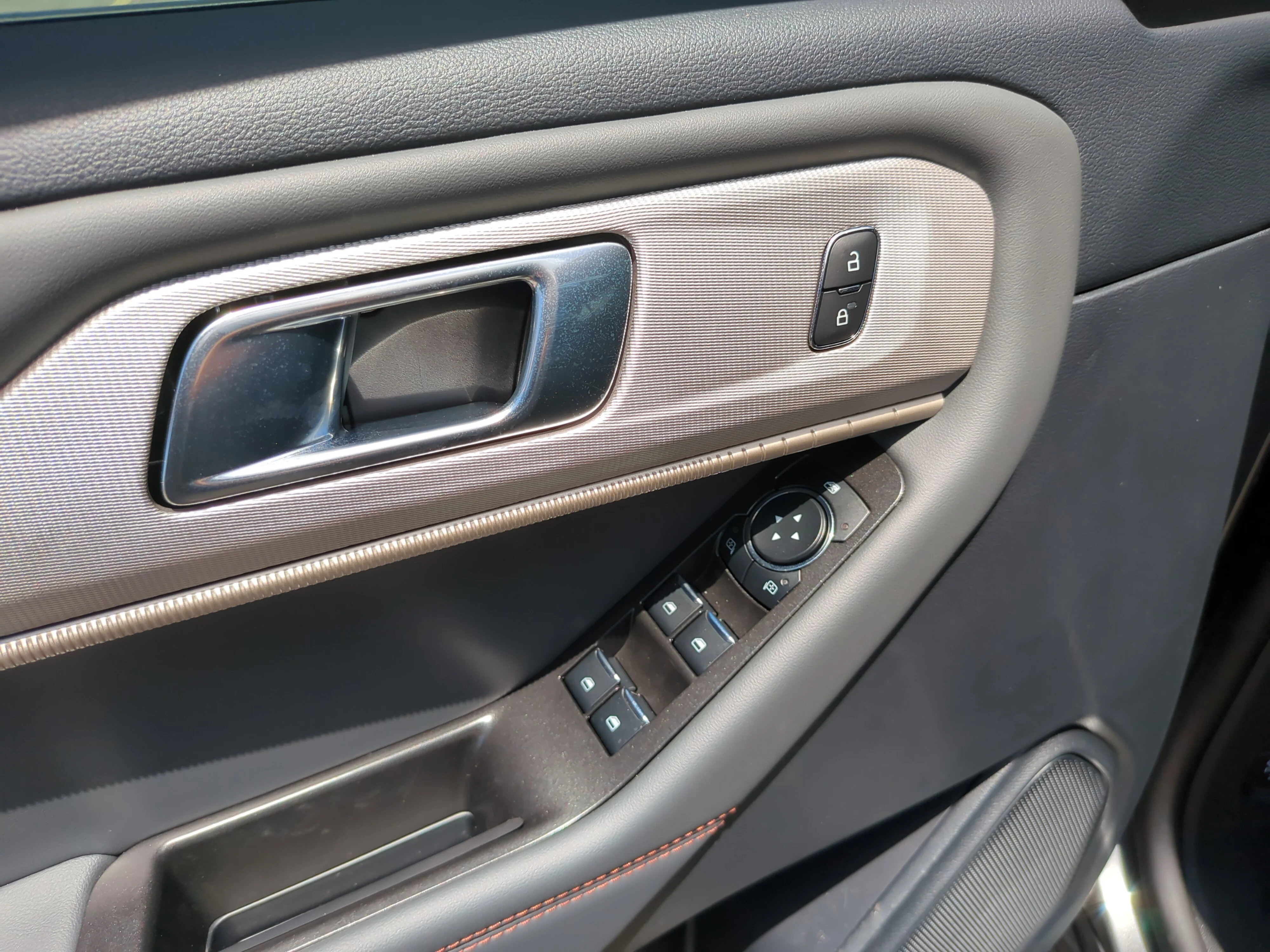 New 2026 Carbonized Gray Metallic Ford Active image 16